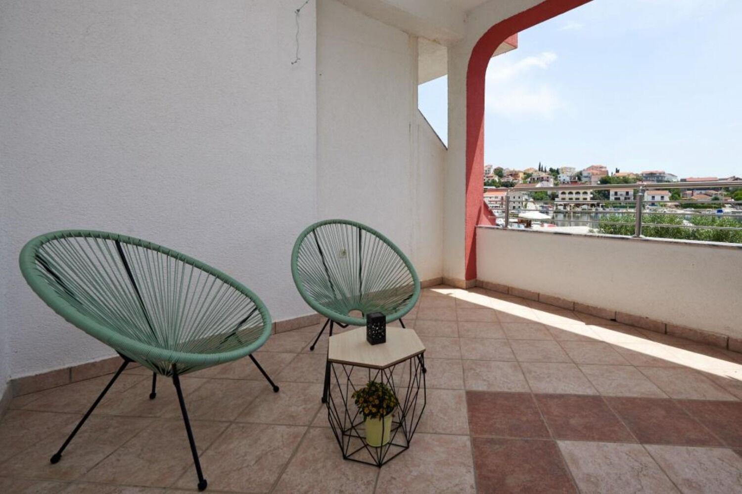 Apartments Mare - 30 M From Pebble Beach Seget Vranjica Exterior foto