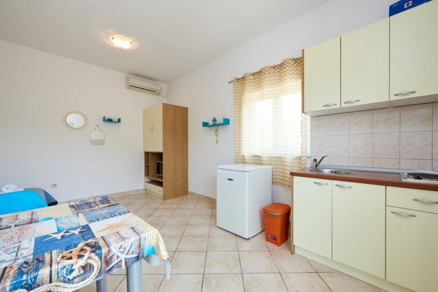 Apartments Mare - 30 M From Pebble Beach Seget Vranjica Exterior foto